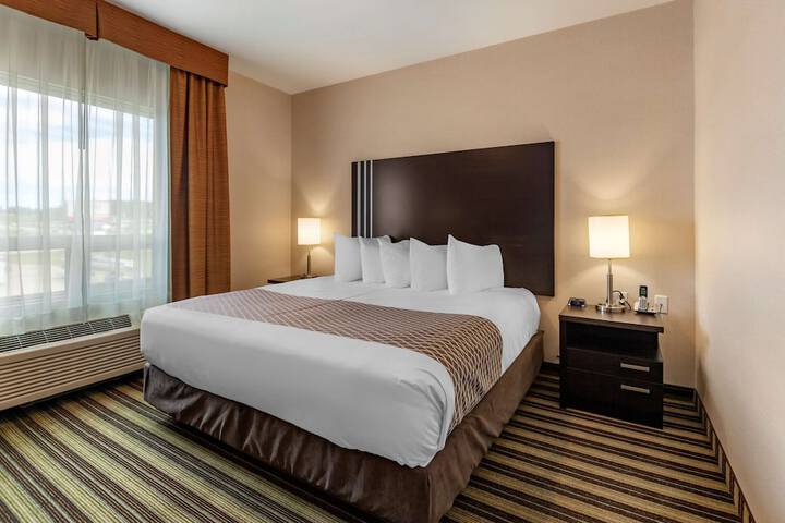 Room 32 of 50