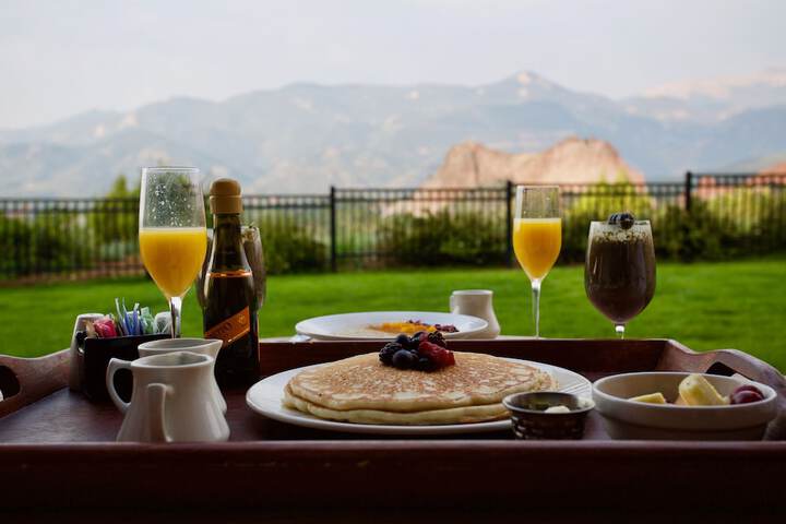 Garden of the Gods Resort and Club