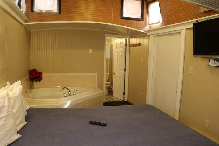Room 21 of 74