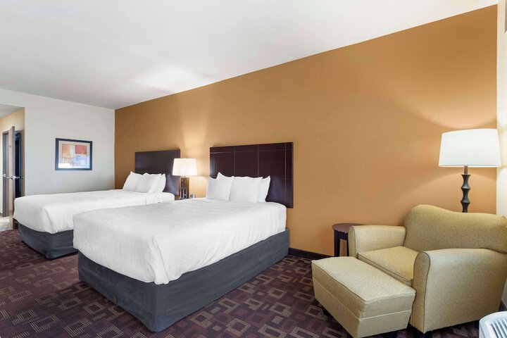 Room 33 of 41