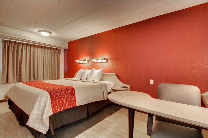 Room 17 of 27
