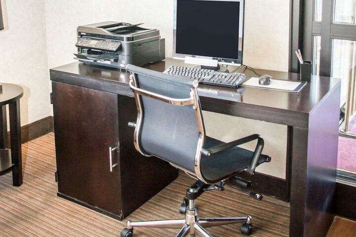 Business Center 33 of 33