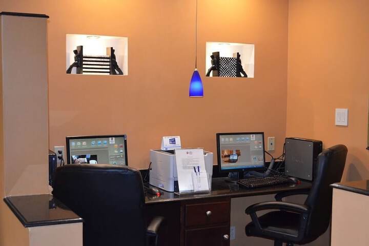Room 9 of 20