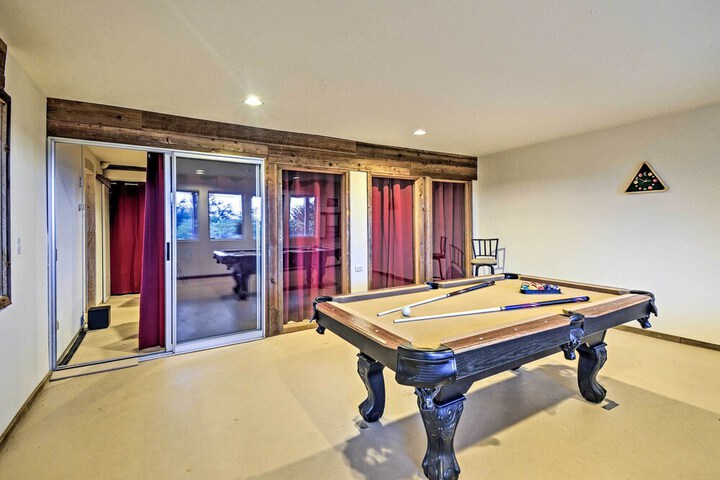Unique Port Ludlow Home w / 3 Decks & Hot Tub!
