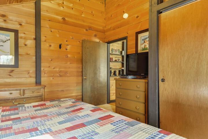 Room 8 of 22