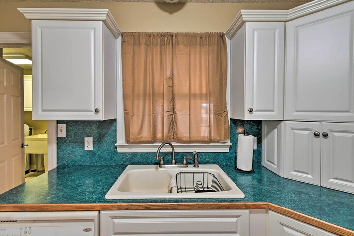 Pet-friendly Lillington Abode 1 Mi to River