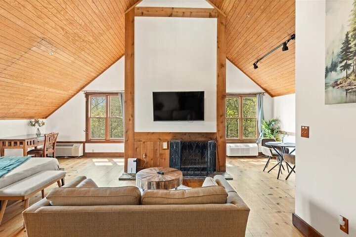 Laurel Valley Mountain Retreat