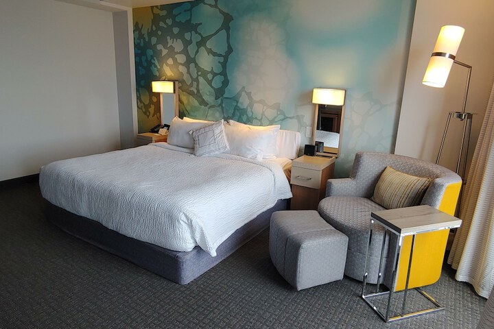 Room 42 of 70