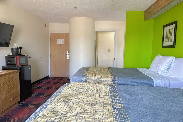 Classic Inn by Townhouse American Way Memphis I 240