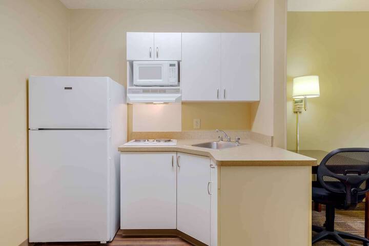 Room 12 of 28