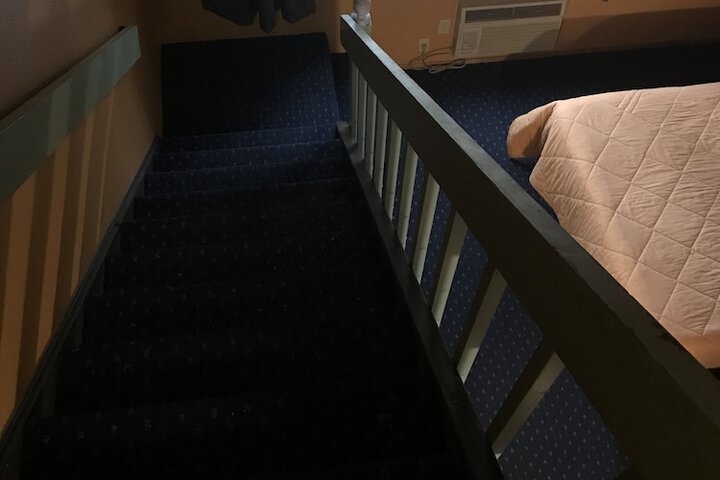 Room 26 of 71