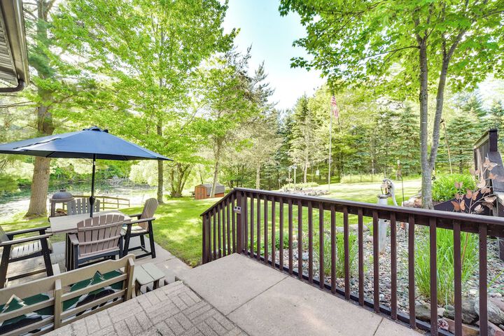 Grill & Fire Pit: Waterfront Cameron Retreat!