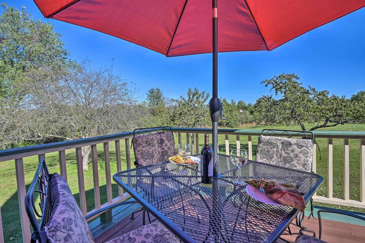 Lovettsville Cottage in Heart of Wine Country