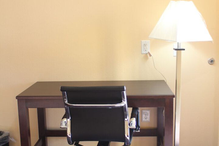 Room 4 of 21