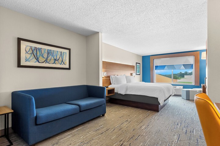Holiday Inn Express & Suites Vandalia by IHG