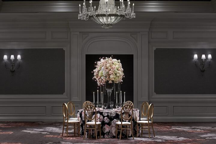 Ballroom/Hall 71 of 78