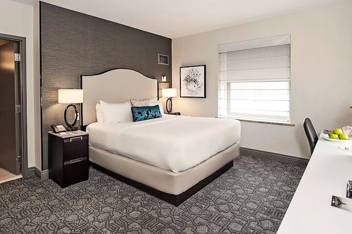 InterContinental Chicago Magnificent Mile by IHG
