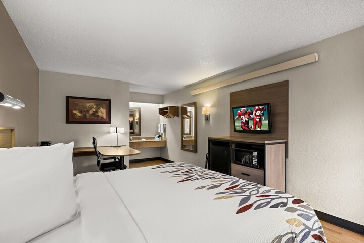 Room 16 of 32