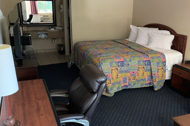 Room 70 of 71