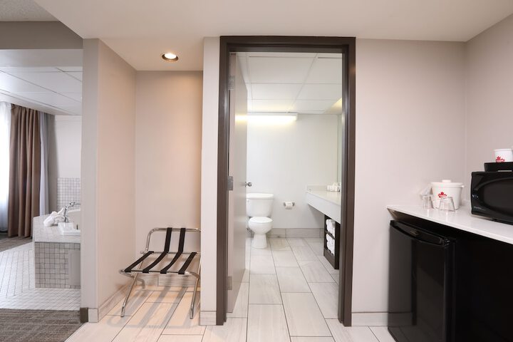 Room 6 of 20