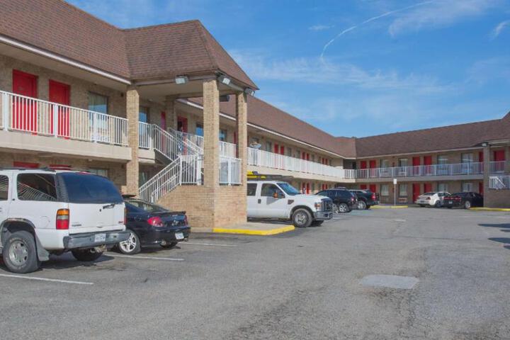 STUDIOS AND SUITES 4 LESS BATTLEFIELD BLVD