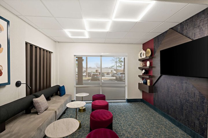Hotel Interior 7 of 39