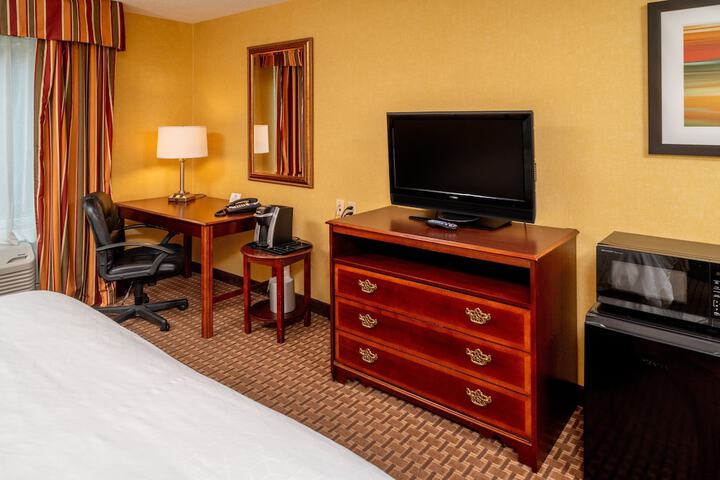 Room 25 of 49