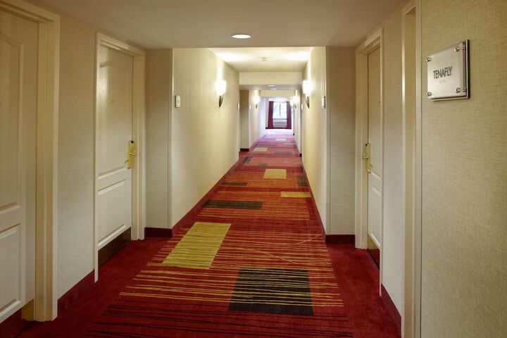 Ballroom/Hall 16 of 21