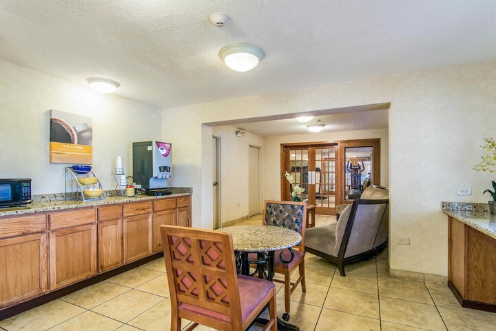 Motel 6 Alsip IL