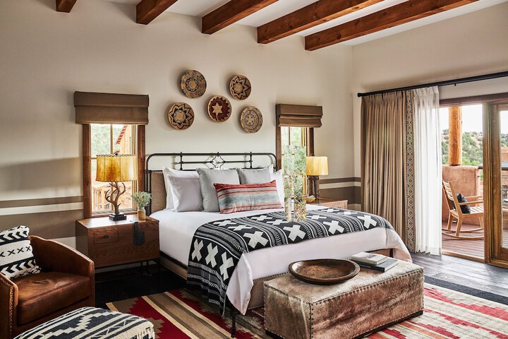 Bishops Lodge Auberge Collection