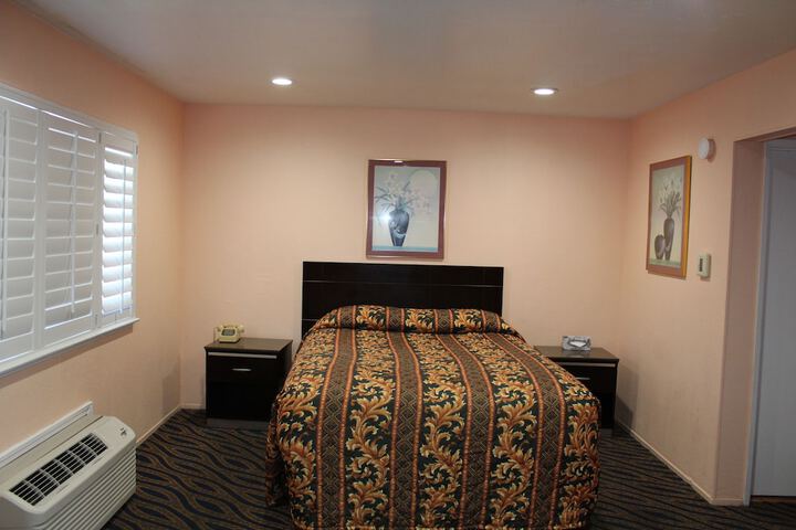 Room 8 of 21