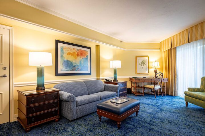 Room 100 of 164