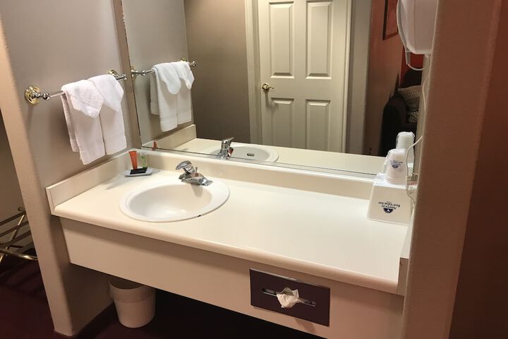 Room 22 of 46