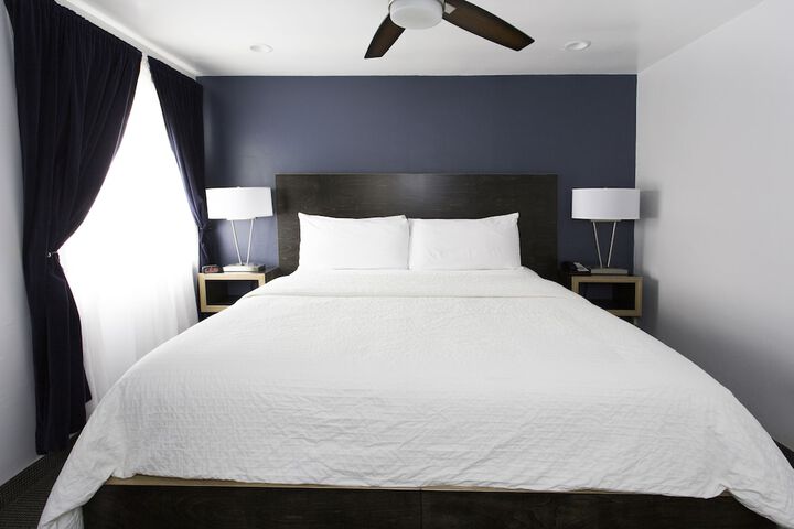 Room 27 of 41