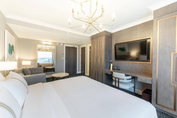 Room 30 of 56