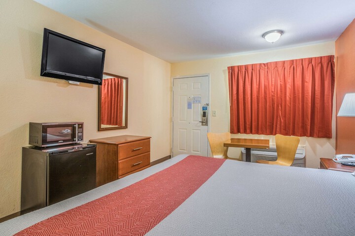 Room 49 of 62