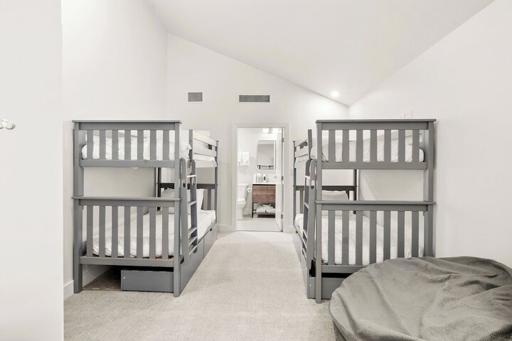 Room 89 of 261