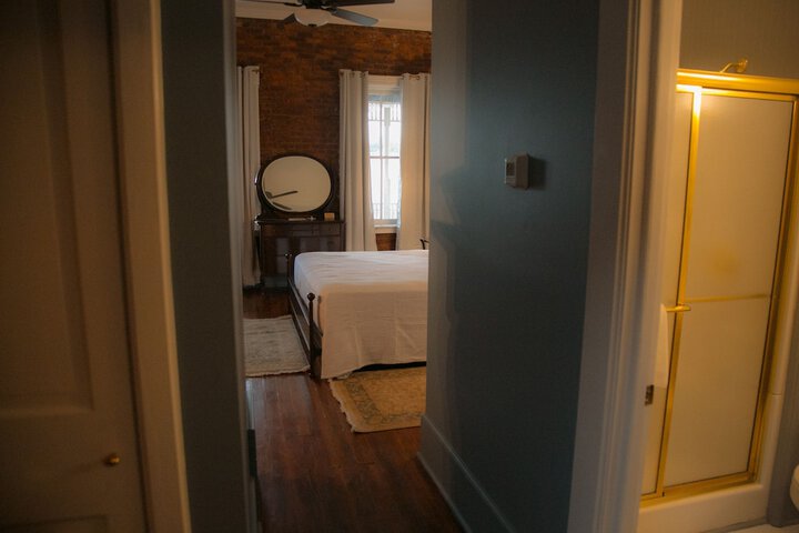 Room 35 of 87