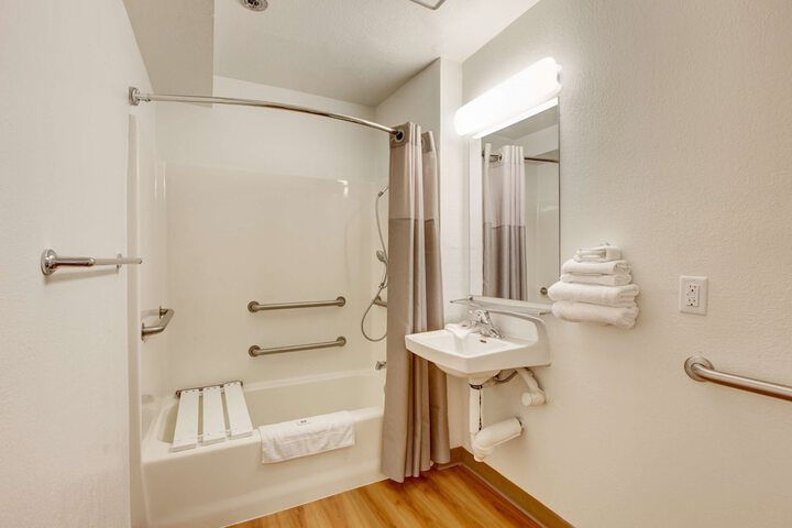 Room 42 of 45
