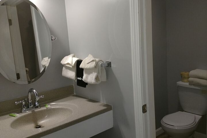 Room 30 of 43