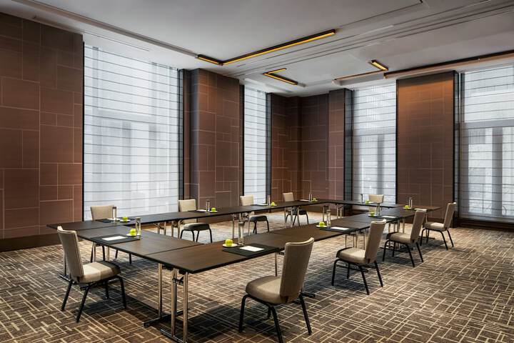 Business Center 107 of 110