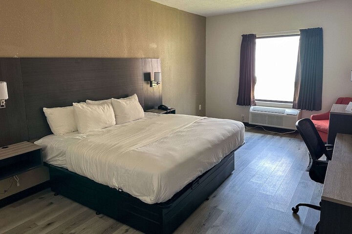 Room 10 of 10