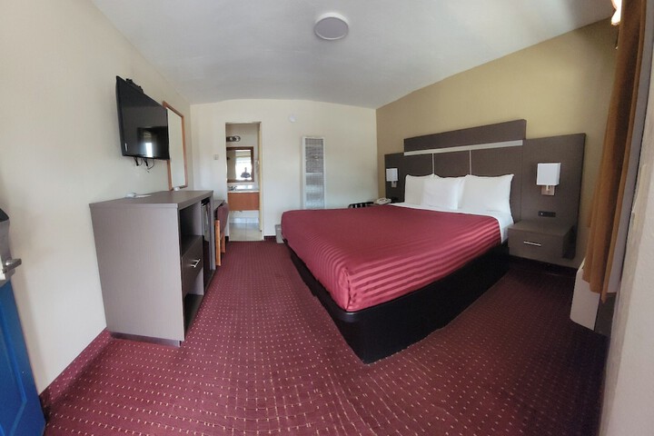 Room 19 of 19