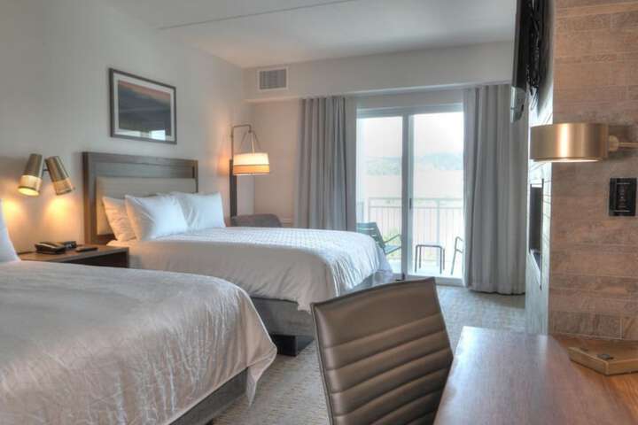 Room 25 of 107