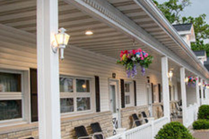 Lark Inn