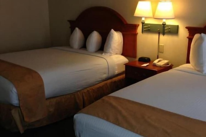 Room 14 of 33