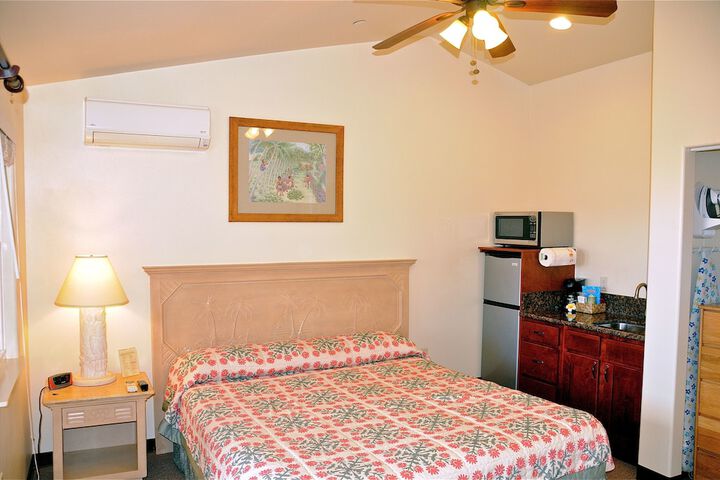 Room 8 of 33