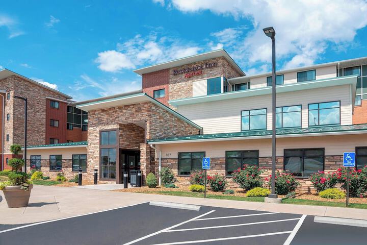 Residence Inn Akron South / Green