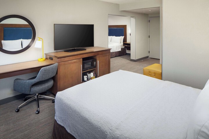 Room 17 of 23