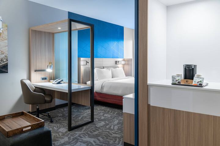 Room 22 of 36